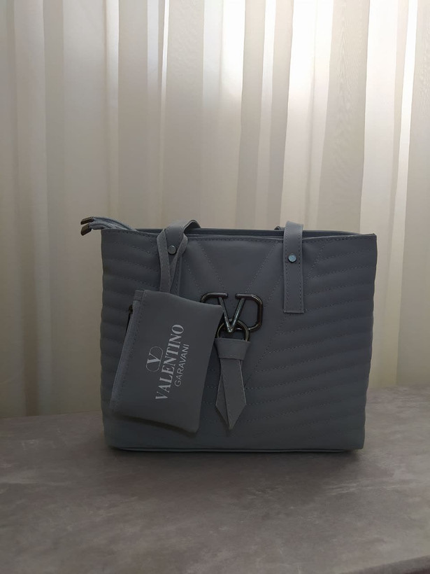 کیف زنانه دوشی جنس نانسی جادار،زیبا و شیک رنگ طوسی