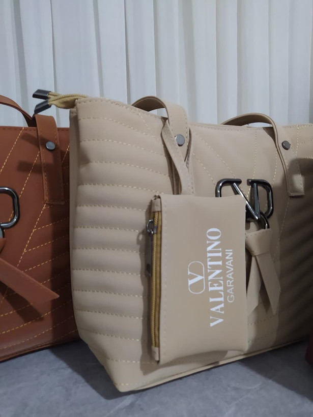 کیف زنانه دوشی جنس نانسی جادار،زیبا و شیک