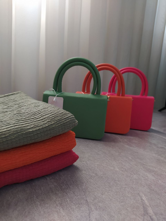 ست کیف و شال زنانه و دخترانه رنگ هاب سبز و نارنجی و سرخابی